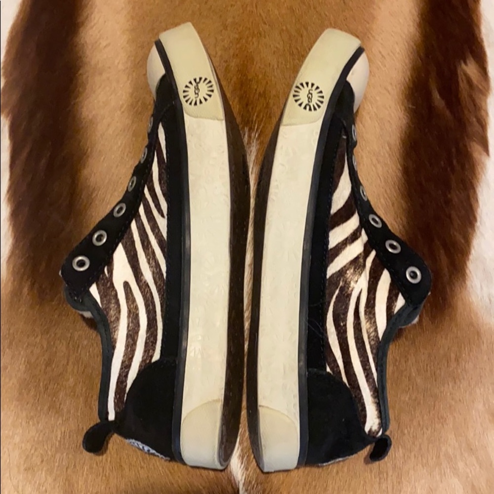 UGG - Picture 7 of 10